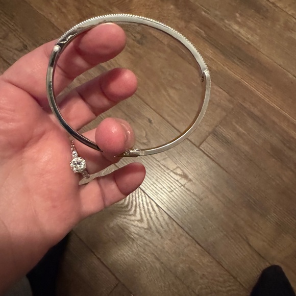 Touchstone Swarovski "Beautiful You" tennis bracelet, NEW - Picture 3 of 4